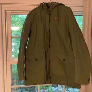 Vineyard vines Rain coat